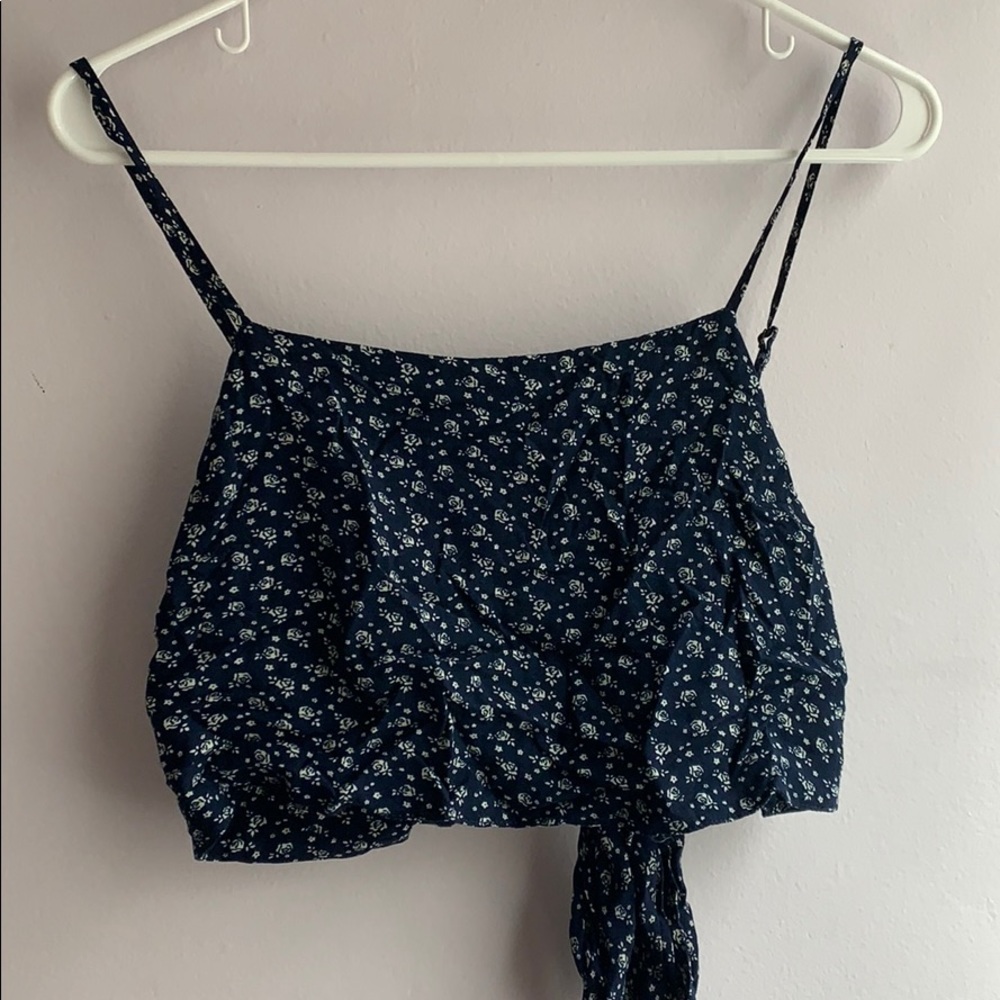 Brandy Melville tie crop spaghetti strap shirt